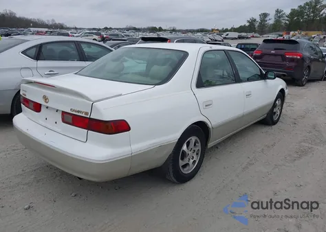 1999 Toyota Camry Le from USA, damaged, VIN 4T1BG22KXXU904399